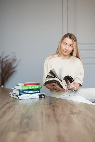 Портрет для блога. Герой съемок Алла, психолог. Фотограф Анна Стадник